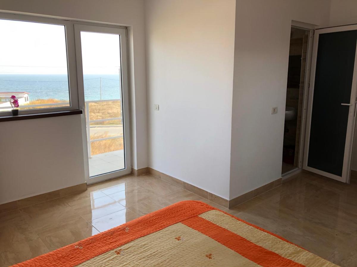 Autentic Boutikue كوستِنيست المظهر الخارجي الصورة
